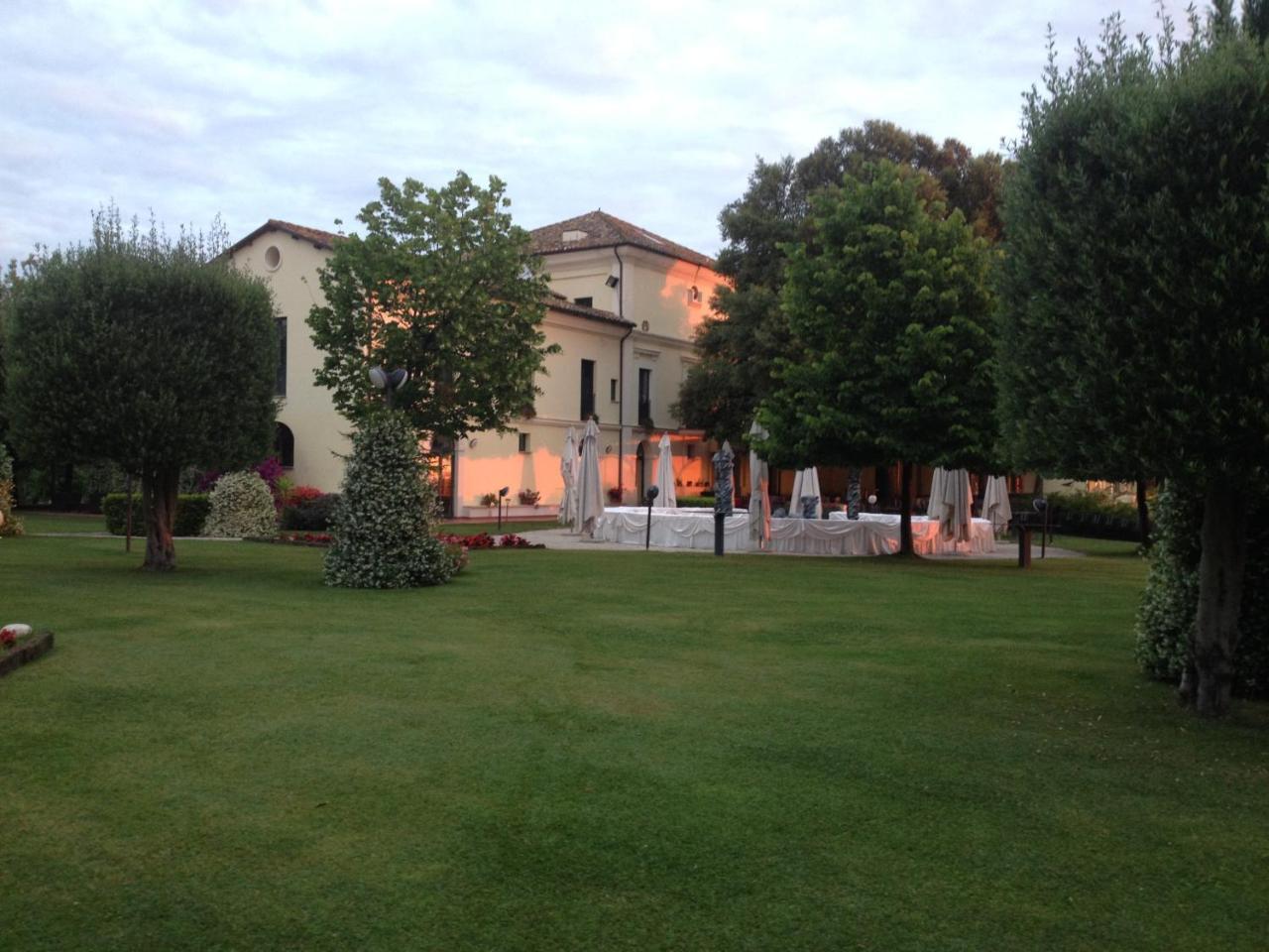 Casale Delle Arti Hotel Mosciano SantʼAngelo Exterior foto